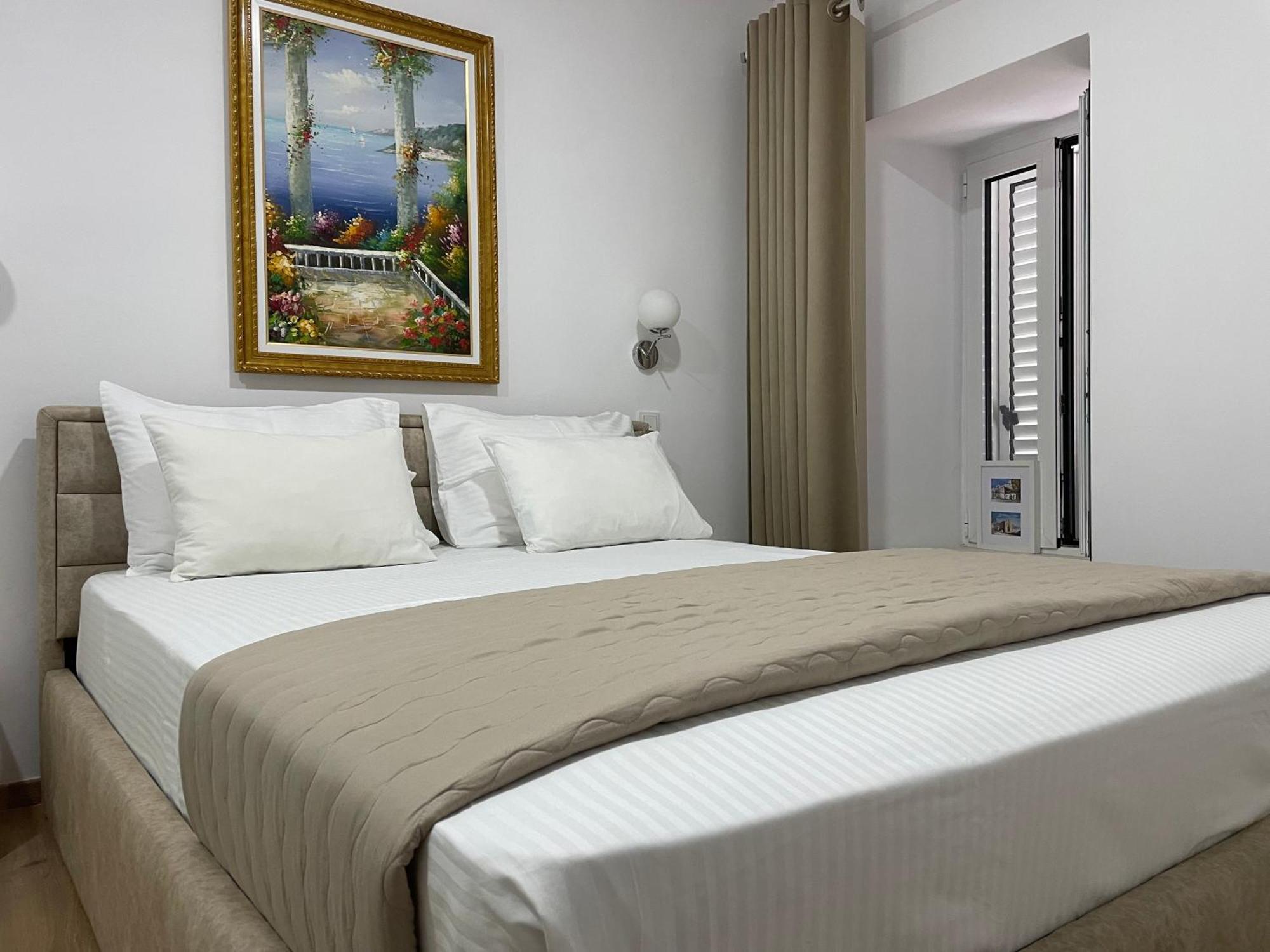 Guesthouse Near The Castle Of Himarë Dış mekan fotoğraf