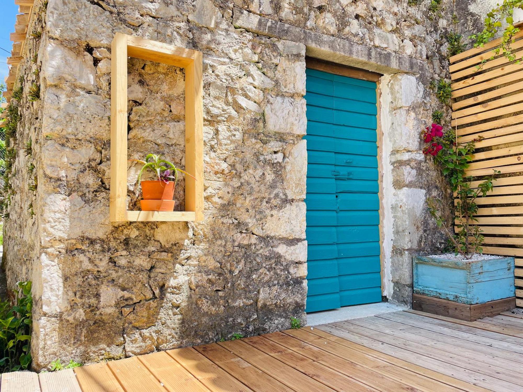 Guesthouse Near The Castle Of Himarë Dış mekan fotoğraf