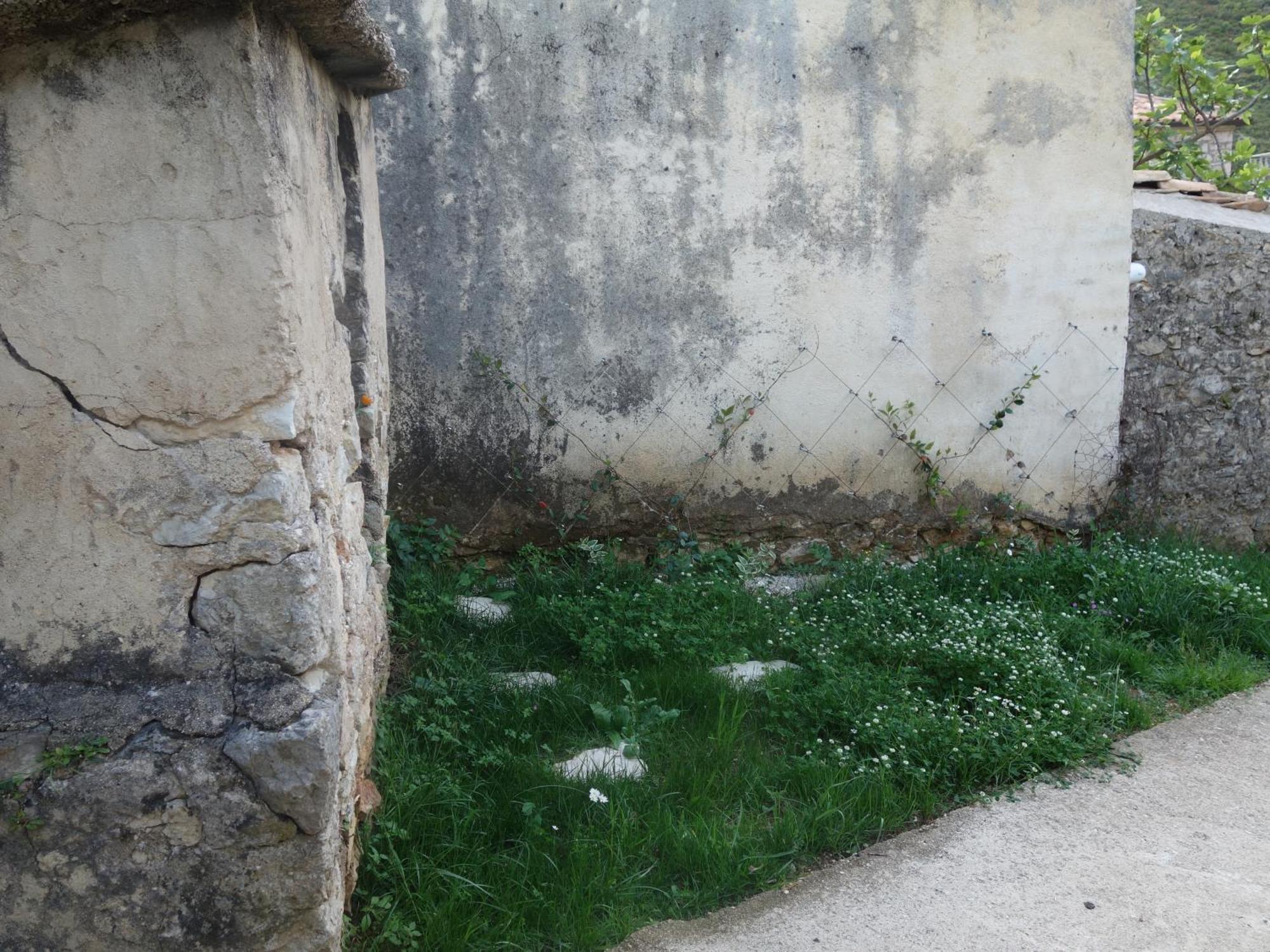 Guesthouse Near The Castle Of Himarë Dış mekan fotoğraf